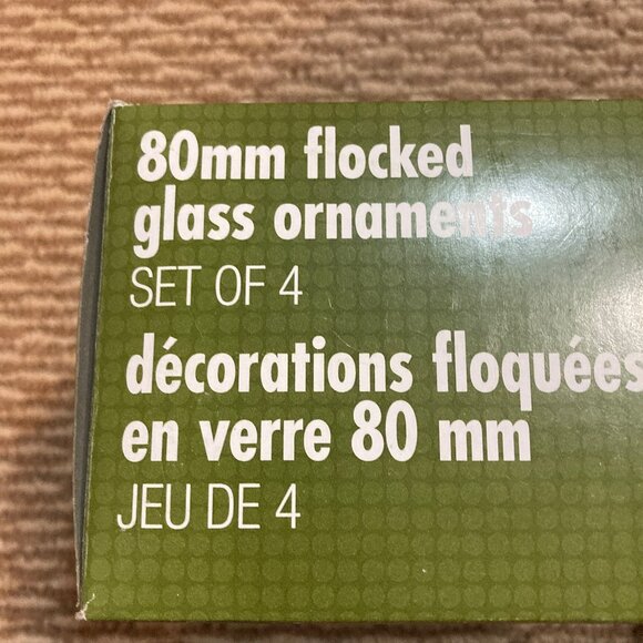 16 Vintage Red and Green Flocked (Velvet) Glass Tree Ornaments - Picture 3 of 6